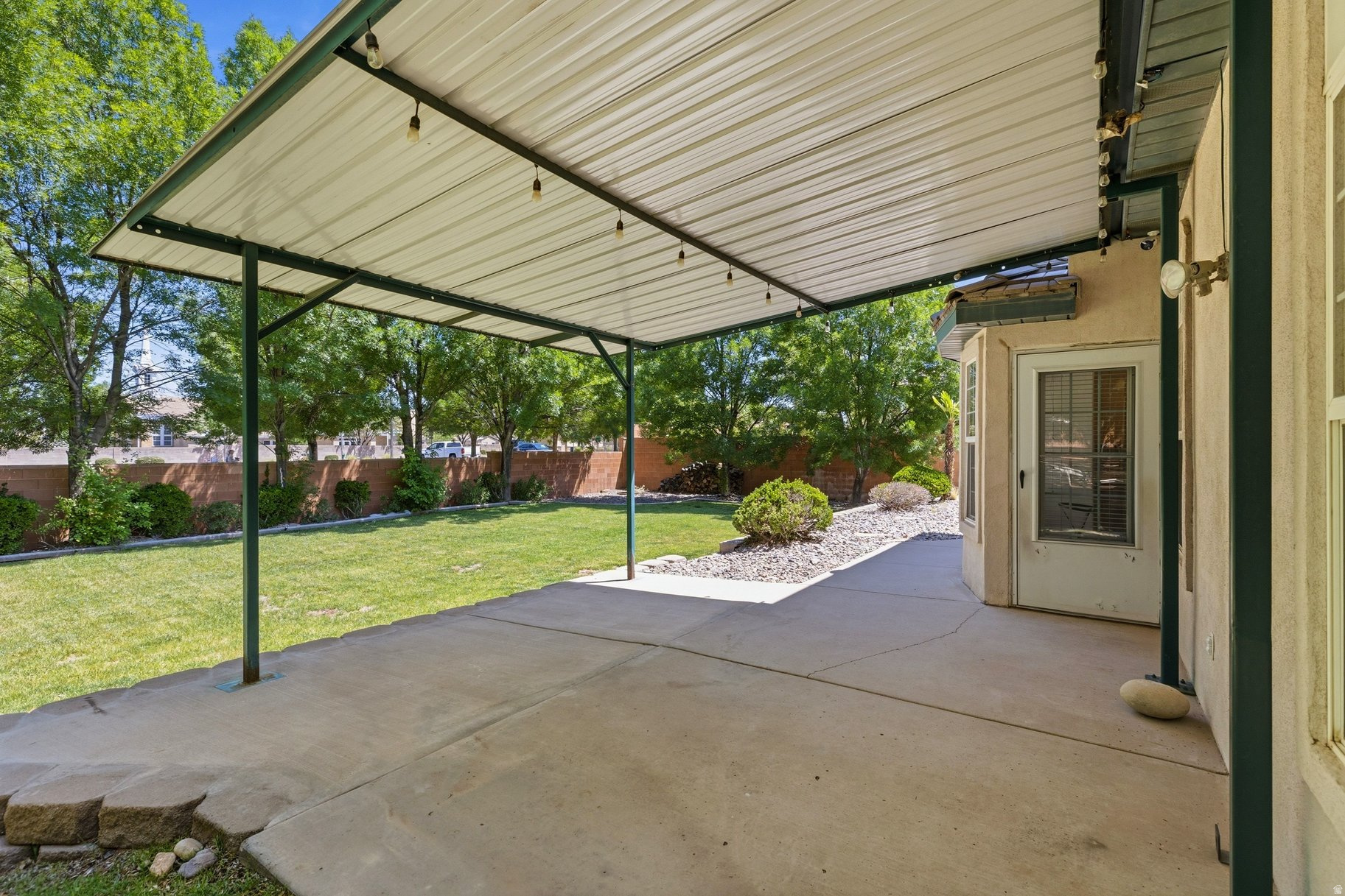 ELM ESTATES - Residential
