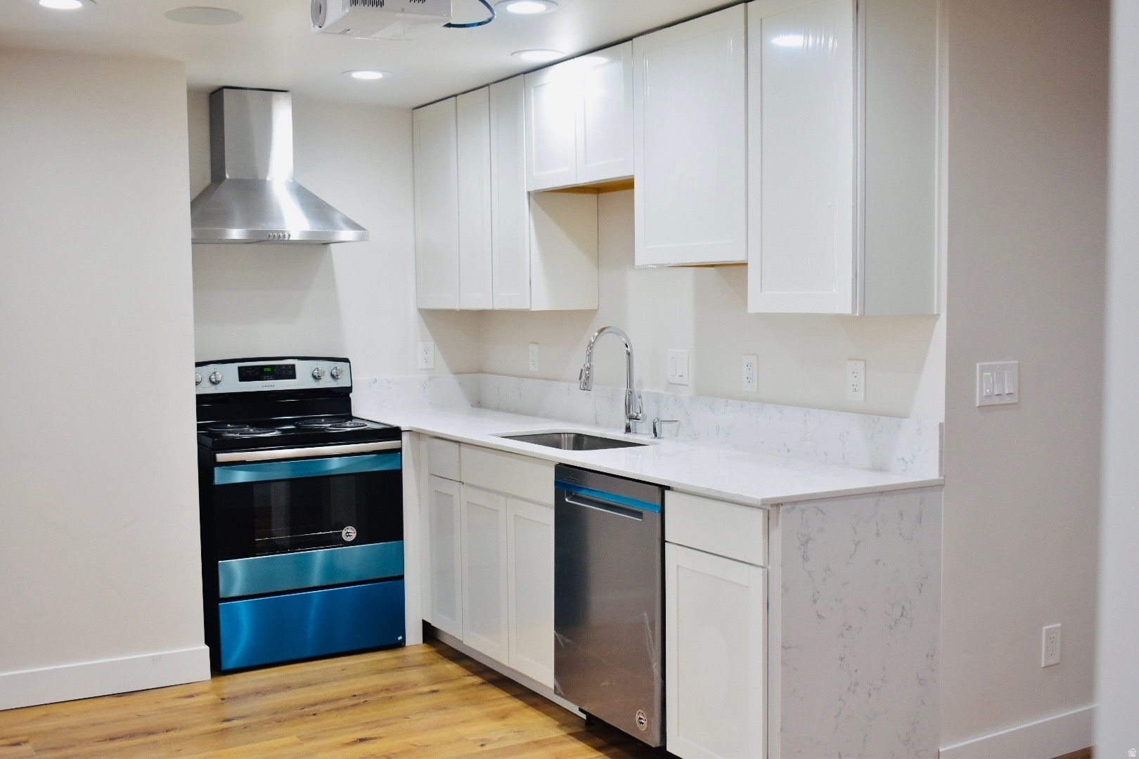 INDEPENDENCE AT THE POINT - Residential