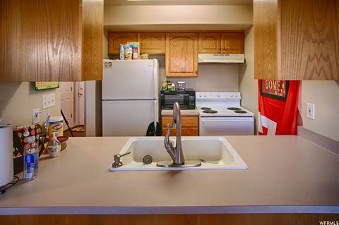 Tiny photo for 227 S SOUTH MAJESTIC MEADOWS DR. DR W, Payson, UT 84651 (MLS # 2136543)