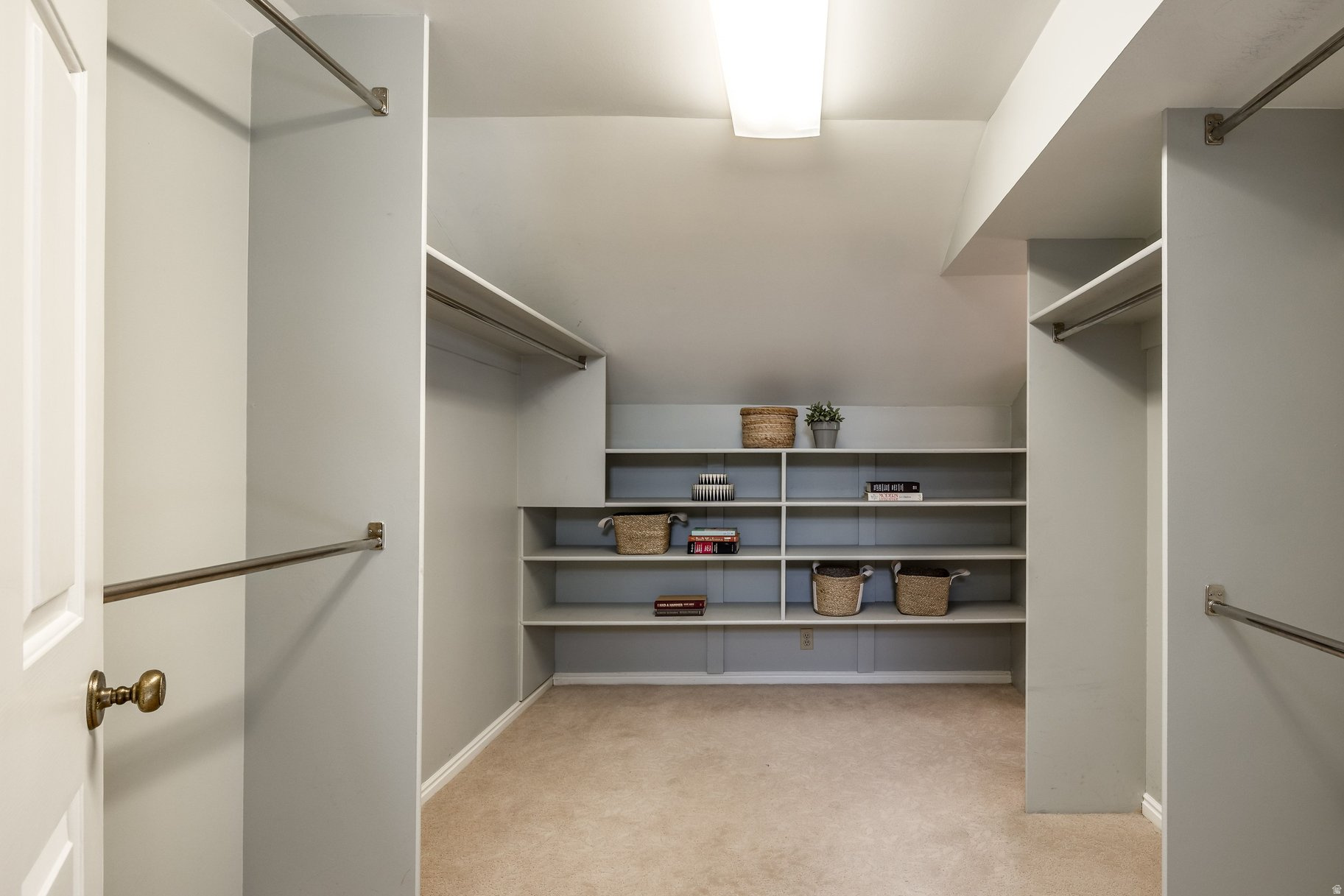 COLONIAL VIEW - Residential