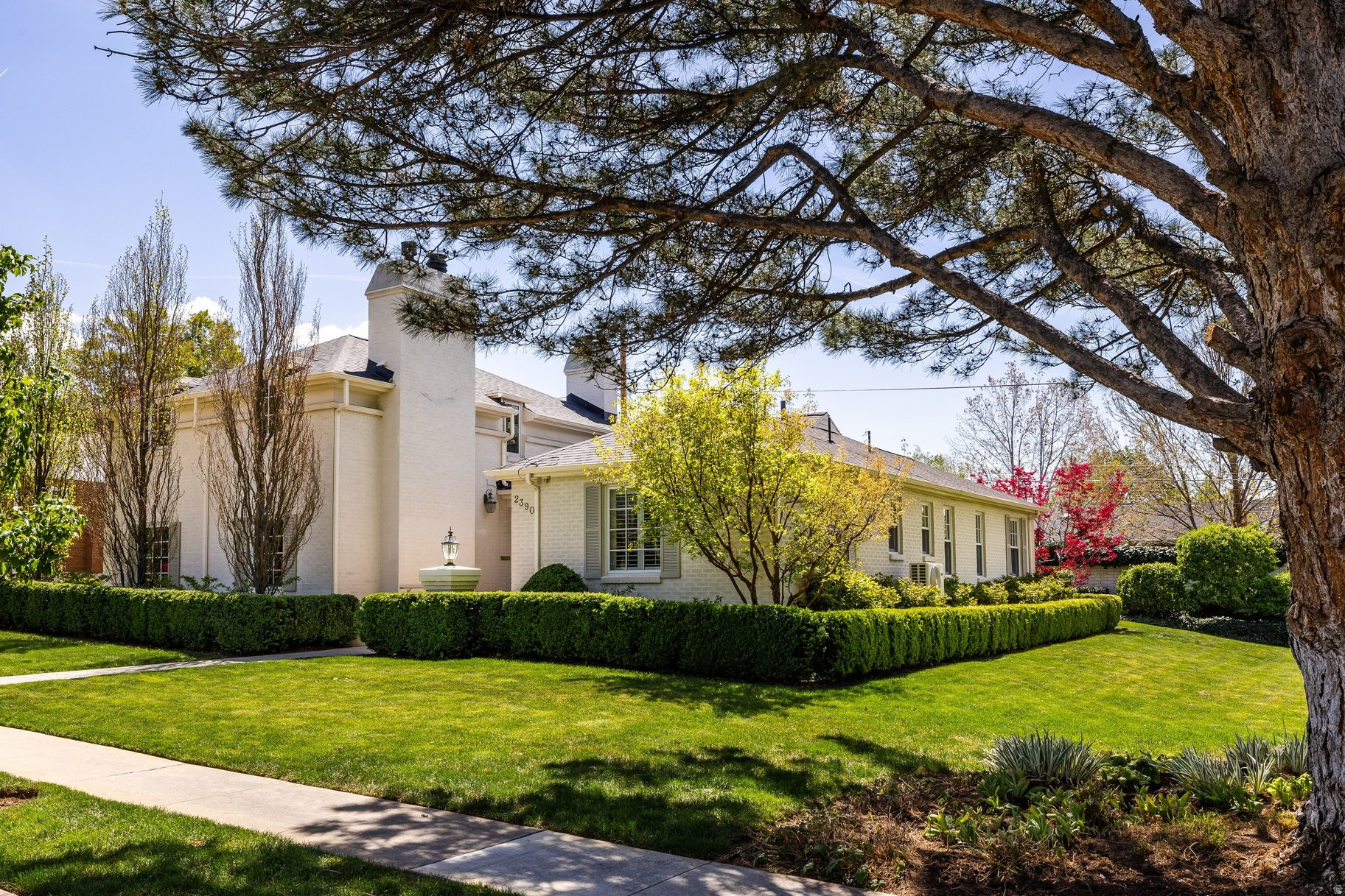 COLONIAL VIEW - Residential