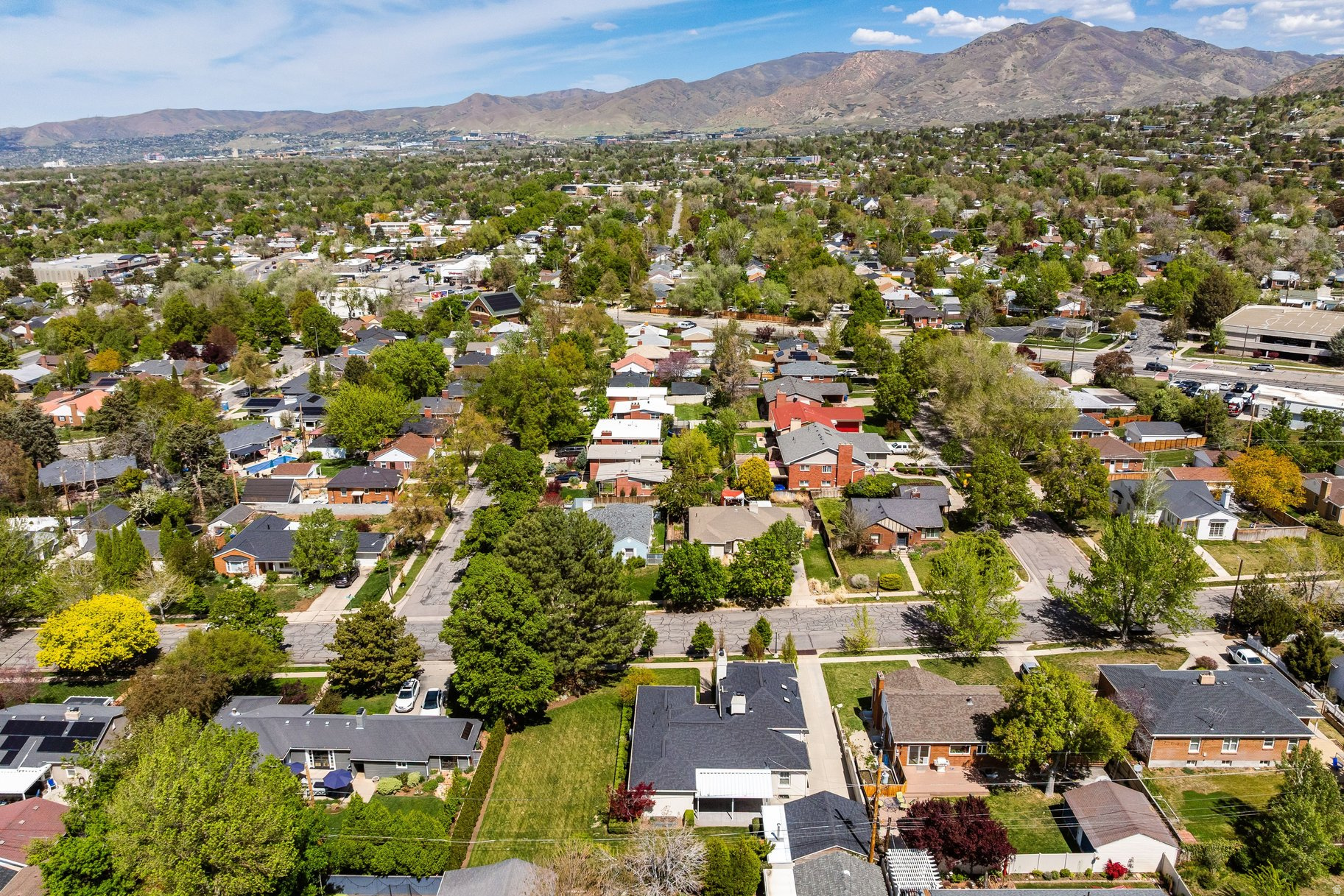 COLONIAL VIEW - Residential
