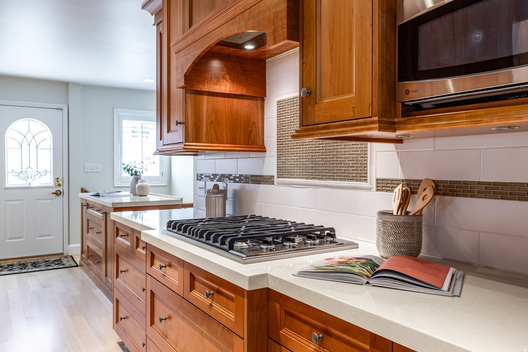 COLONIAL VIEW - Residential