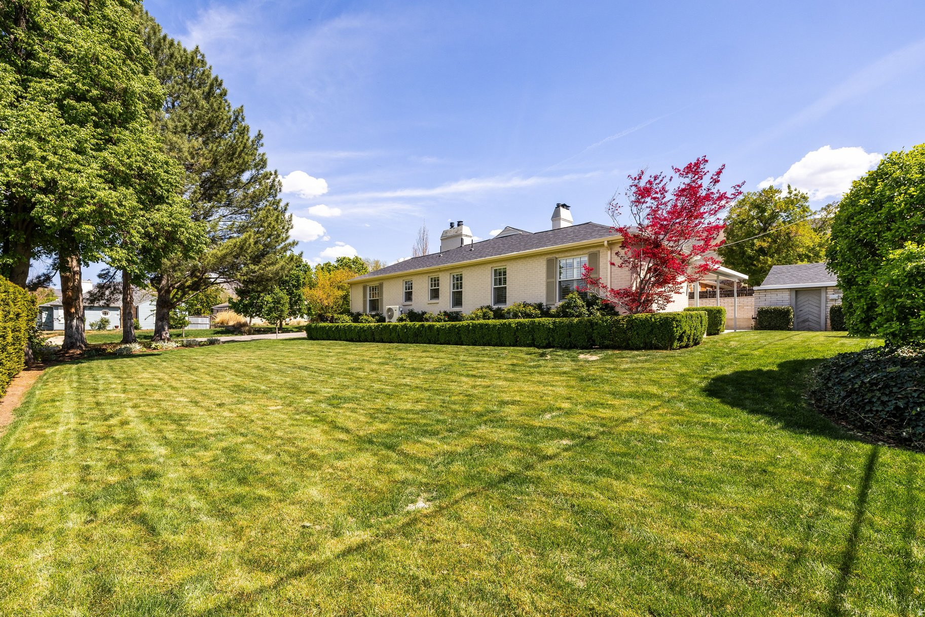 COLONIAL VIEW - Residential