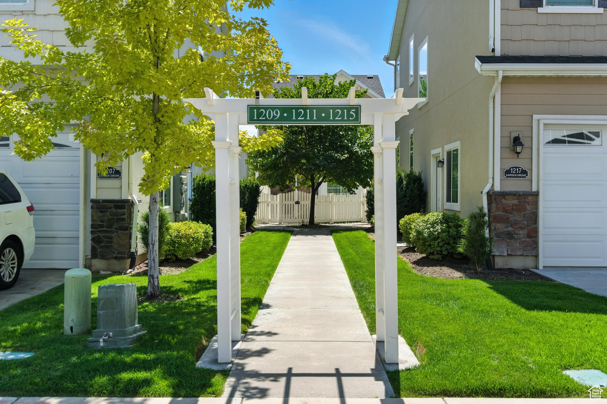 GARDEN GROVE - Residential