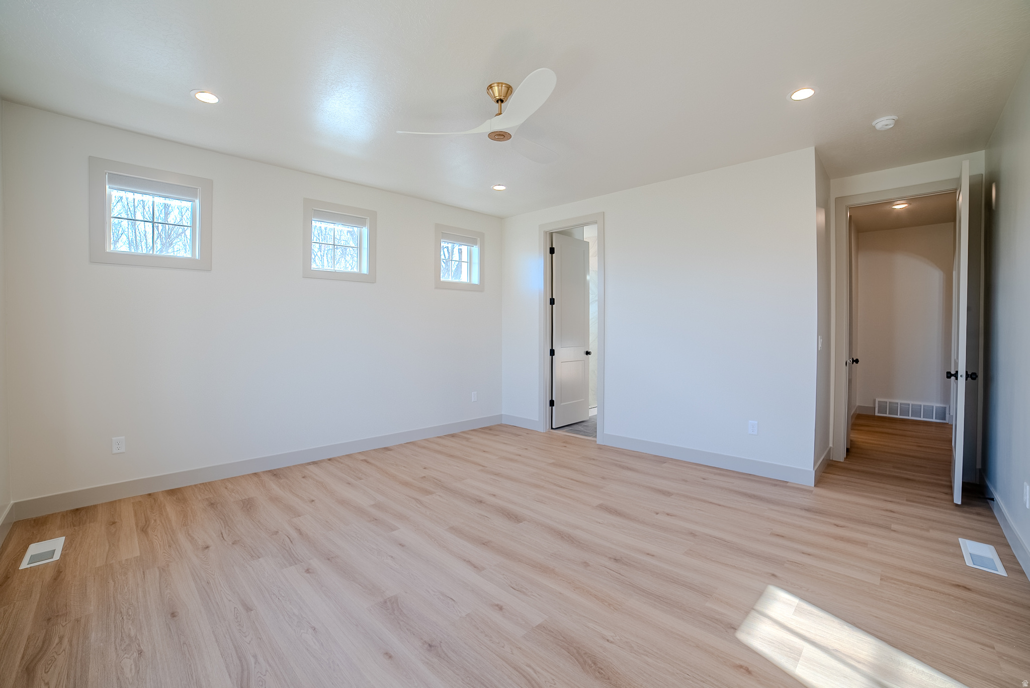 MADISON MEADOWS - Residential