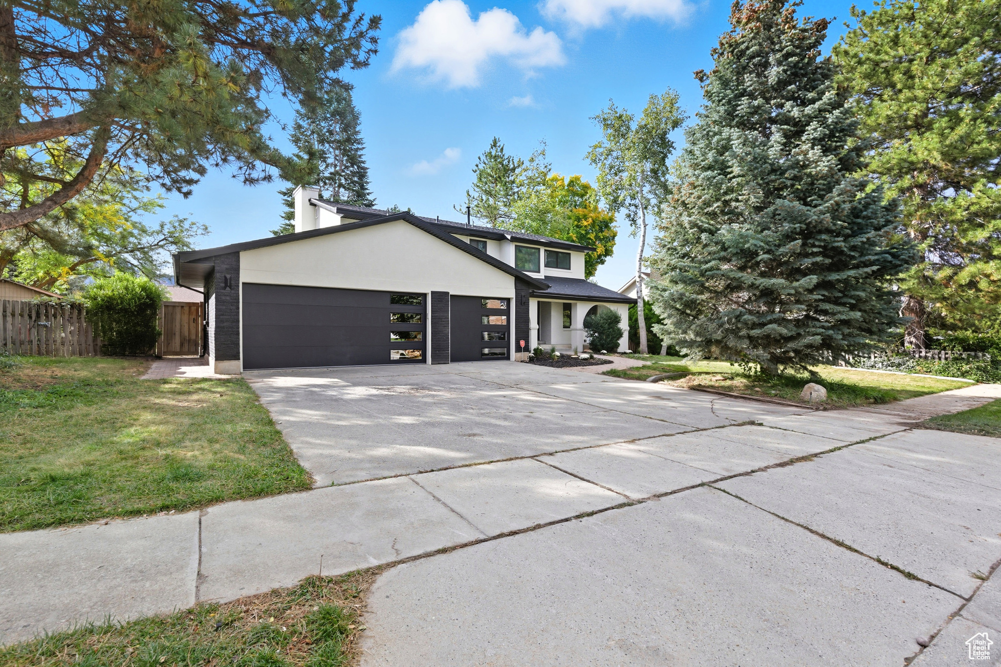 CANYON VILLAGE - Residential
