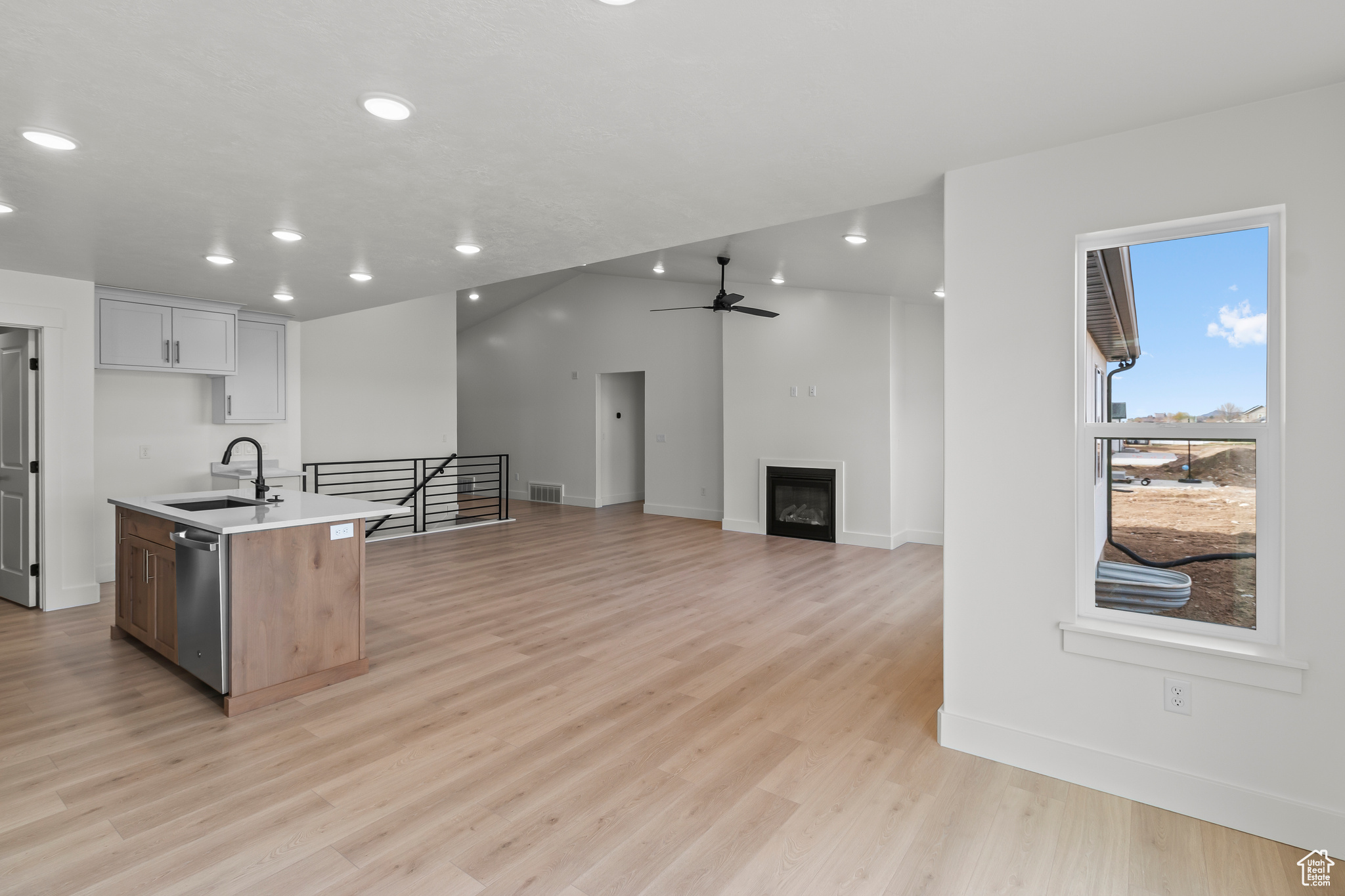 RIVER'S EDGE - Residential