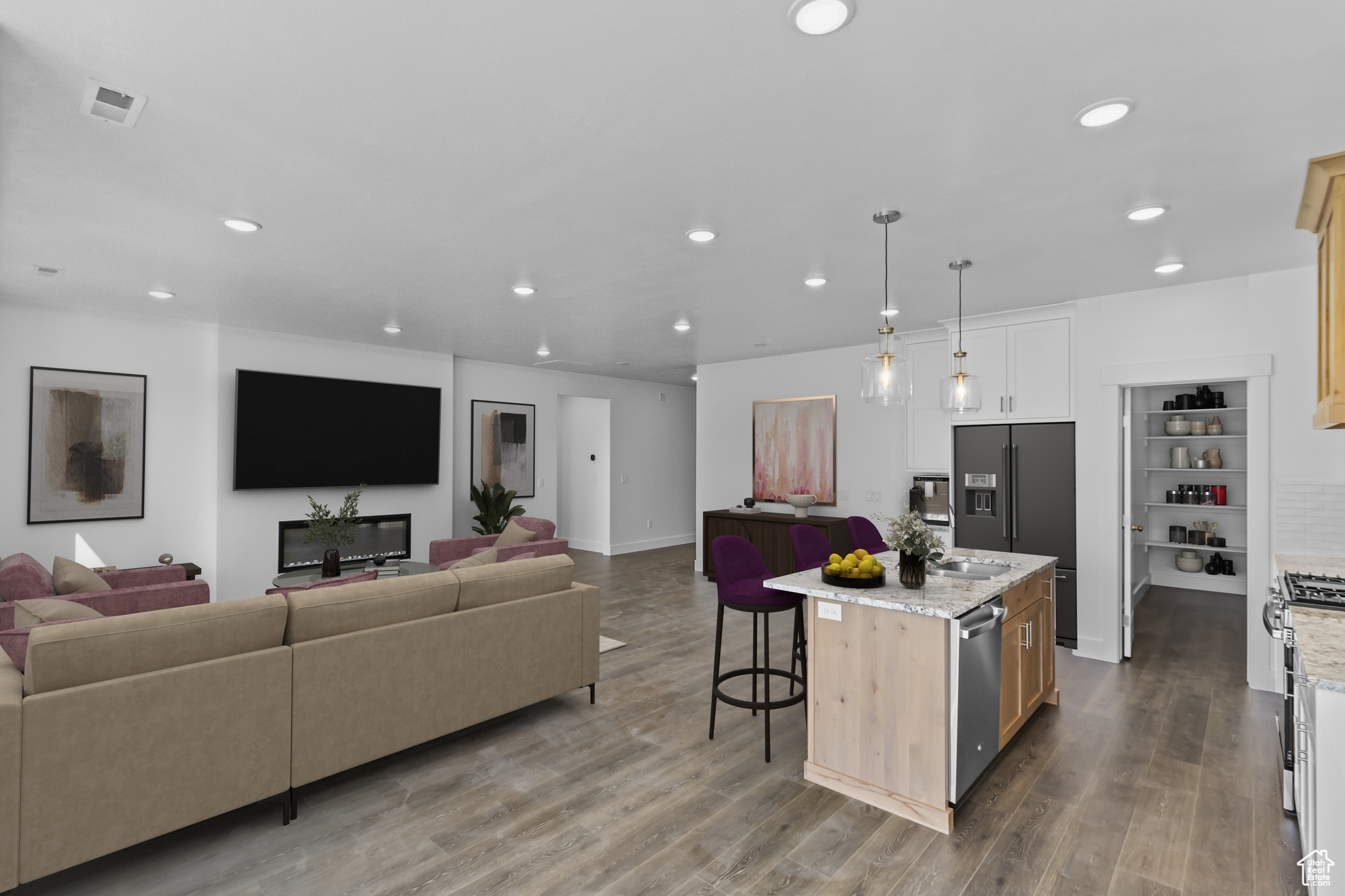 RIVER'S EDGE - Residential