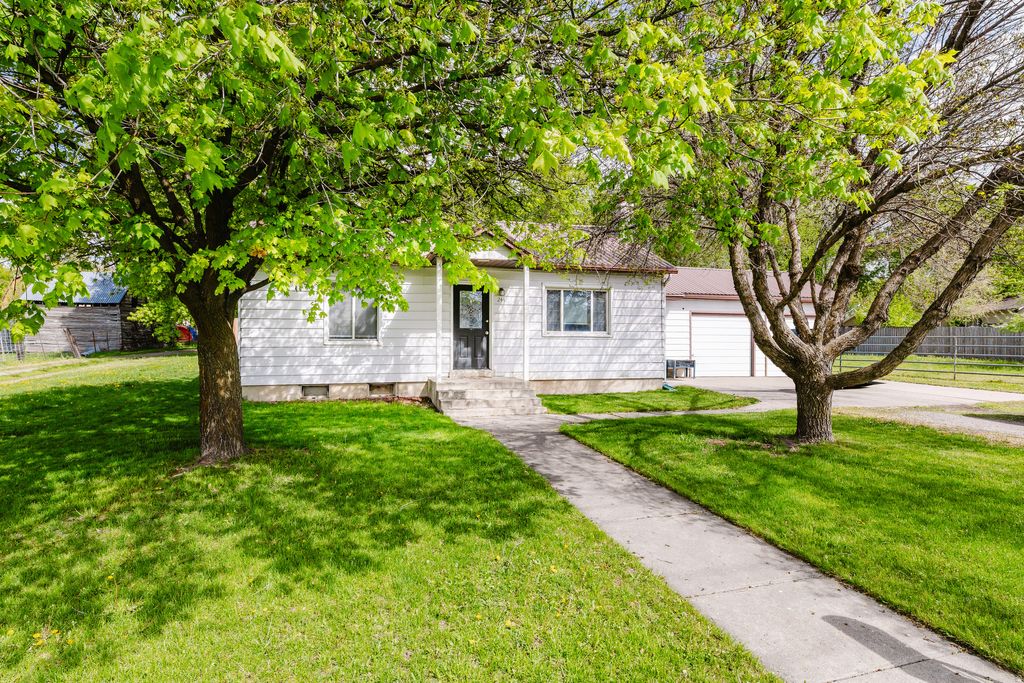 Photo of 244 N 600 W, Logan, UT 84321 (MLS # 2156991)