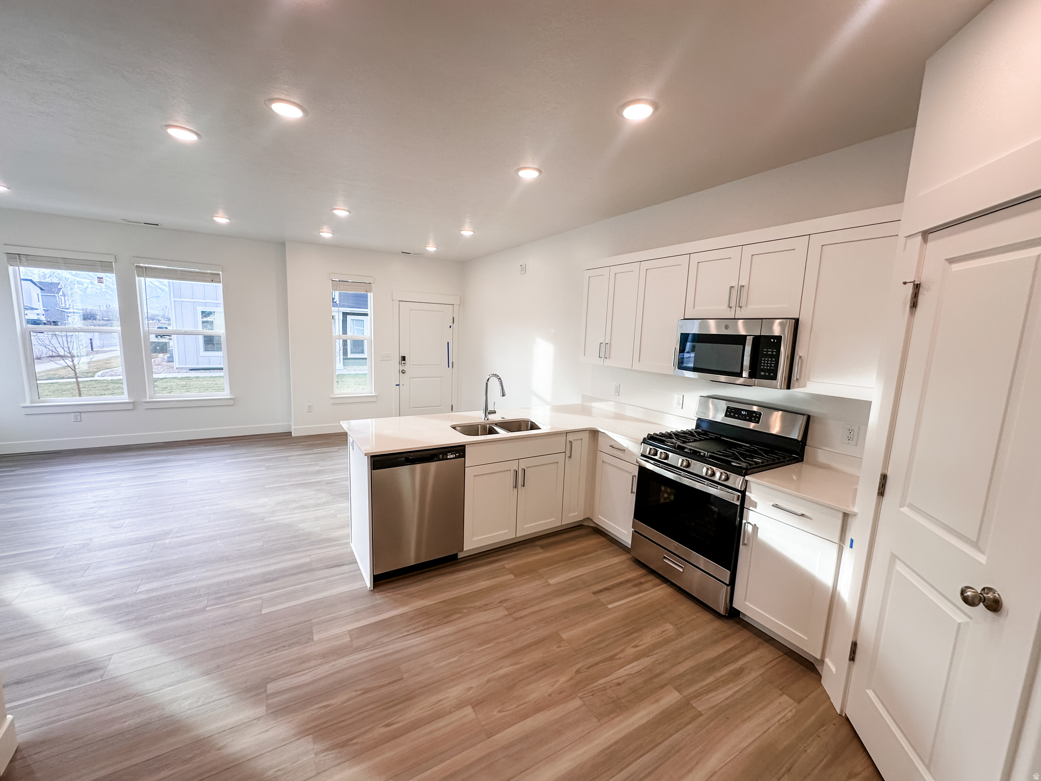 SUGAR CREEK TOWNHOMES - Residential