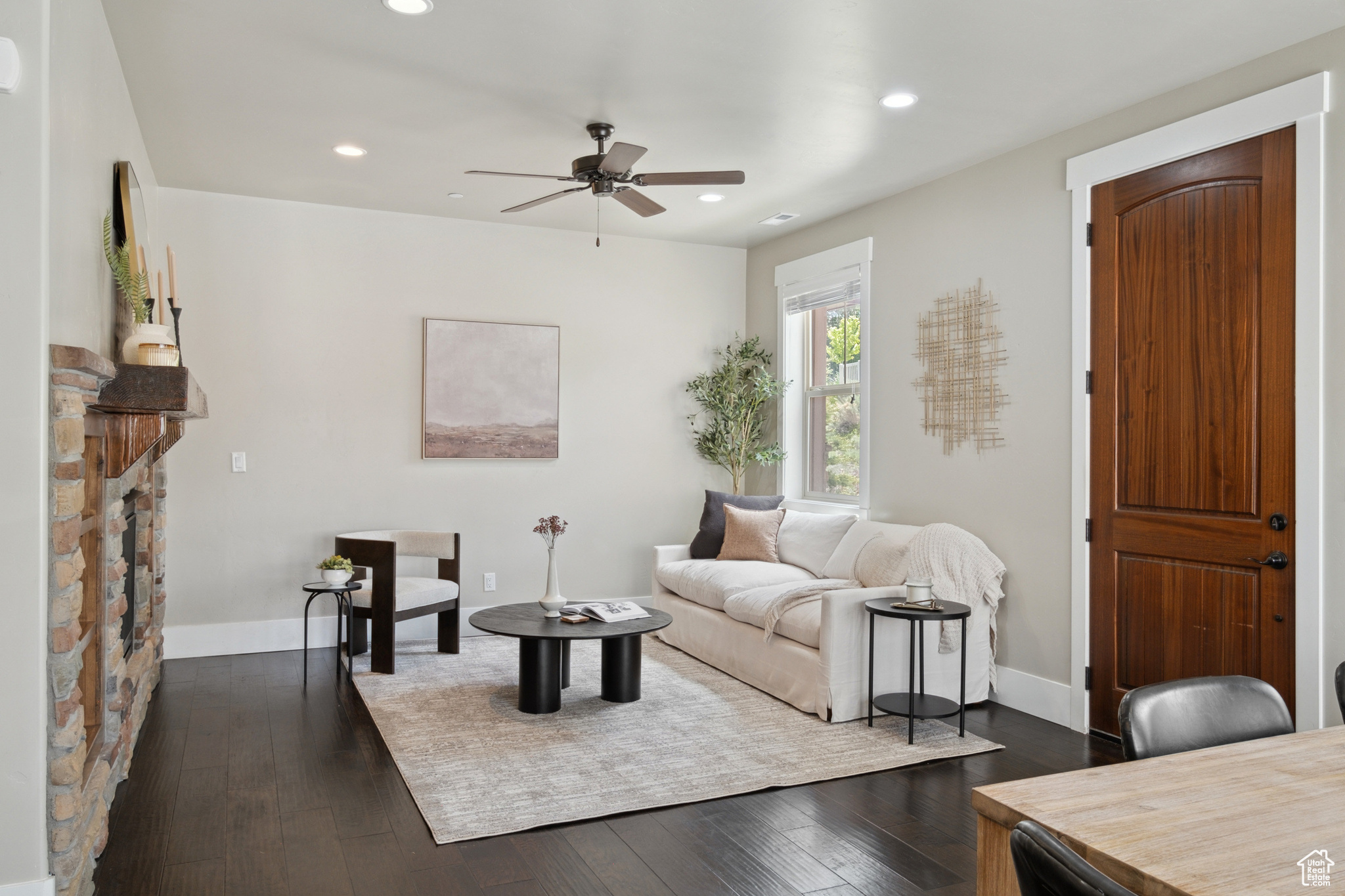 PARK'S EDGE - Residential