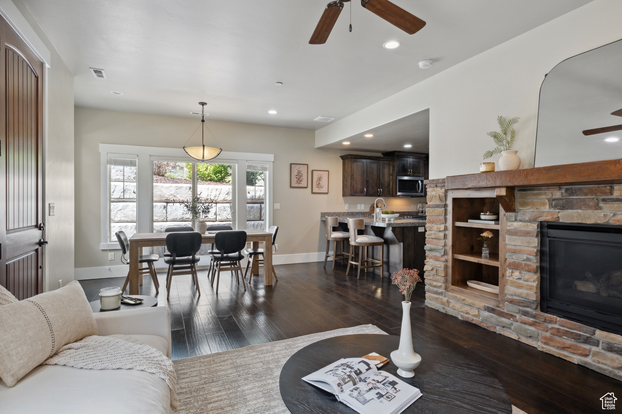 PARK'S EDGE - Residential