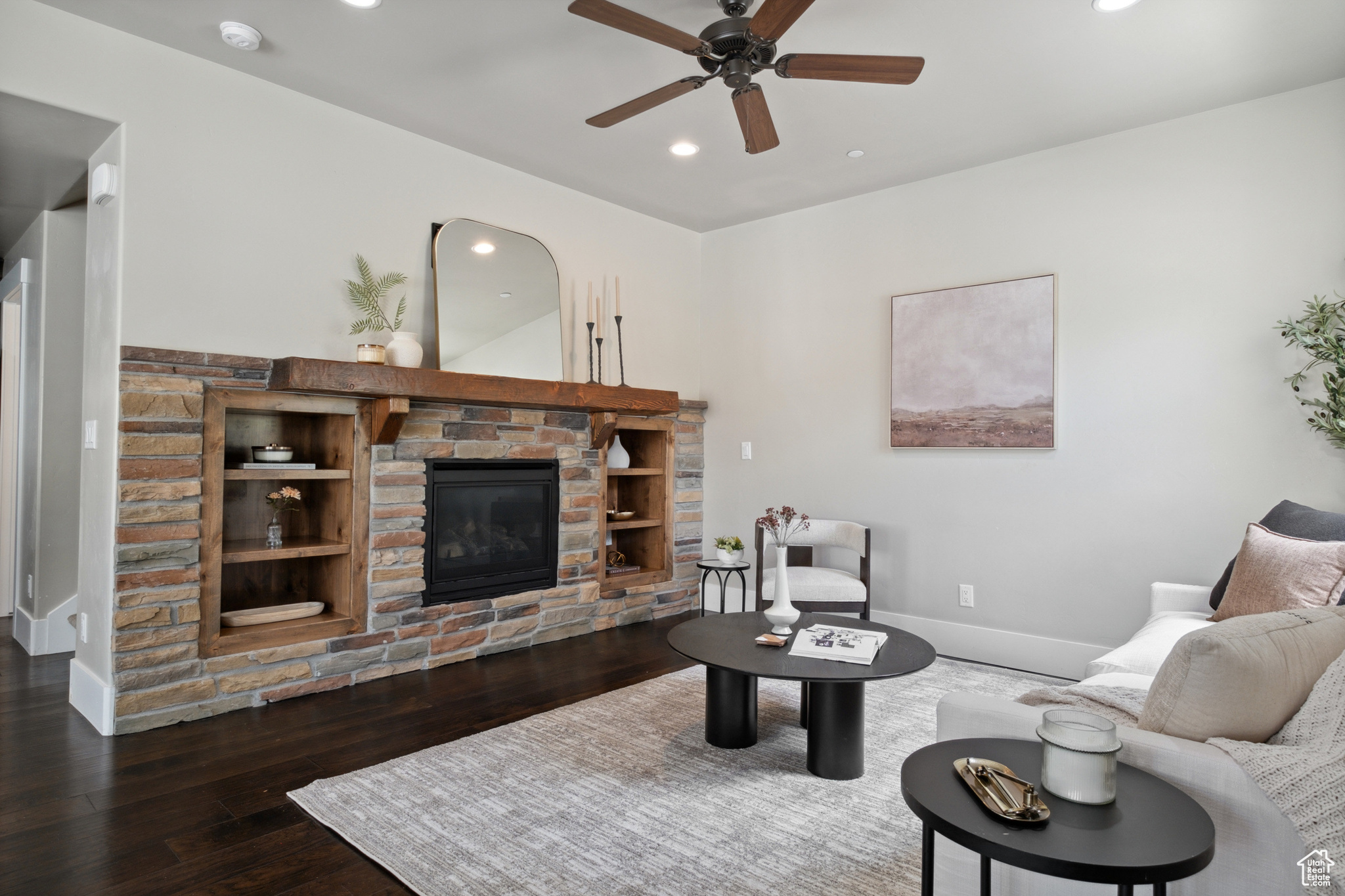 PARK'S EDGE - Residential