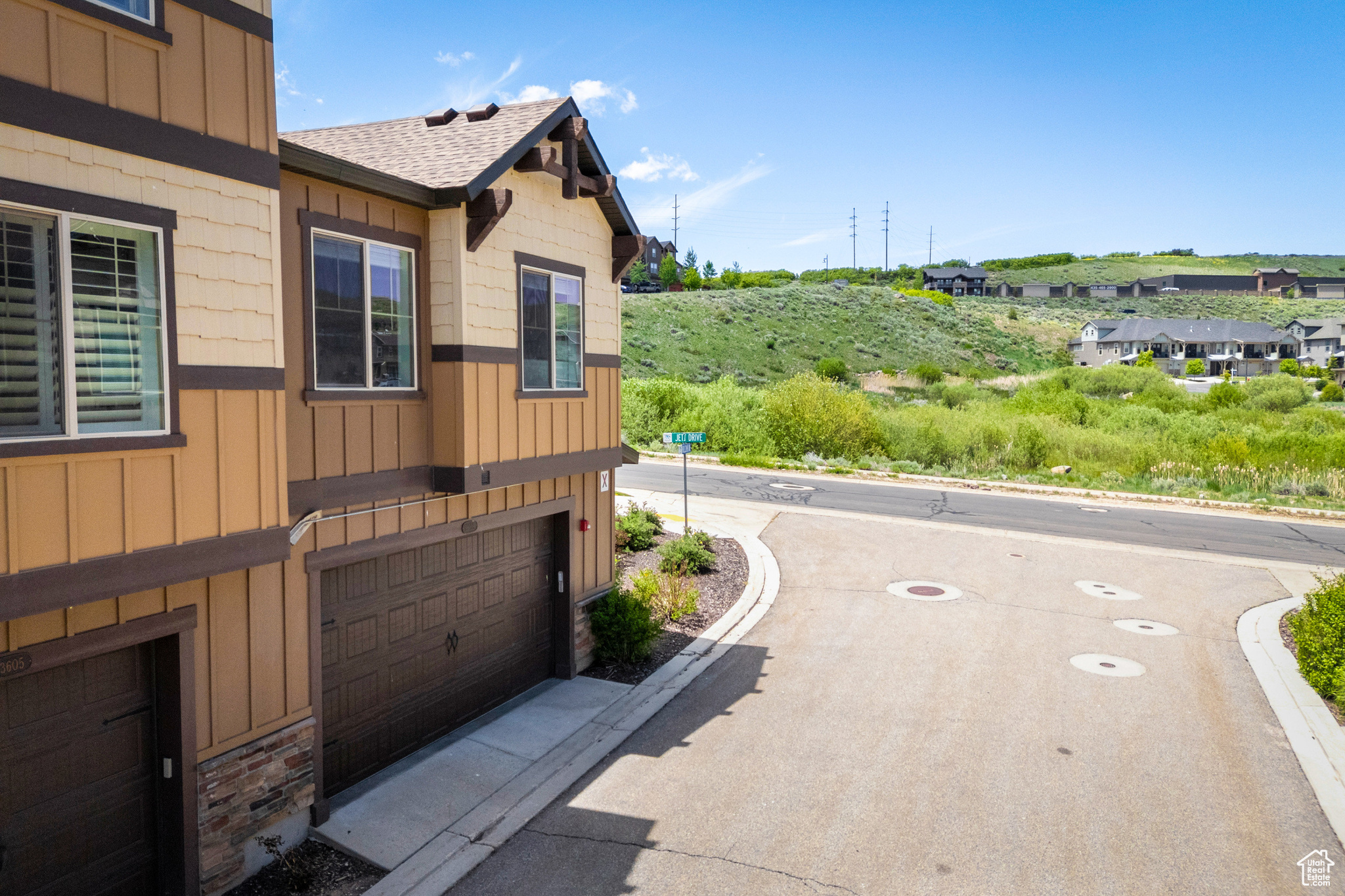 PARK'S EDGE - Residential