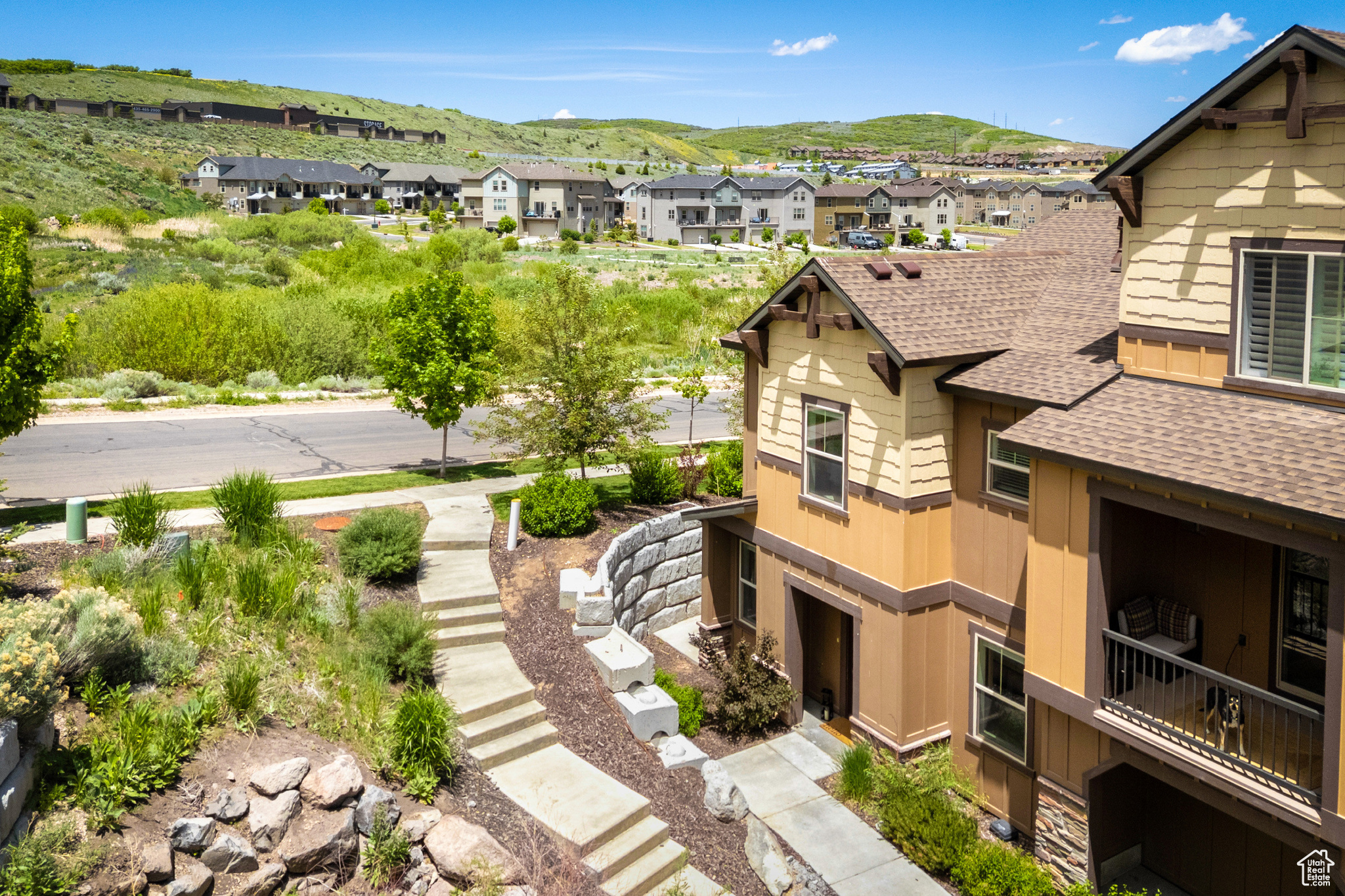 PARK'S EDGE - Residential