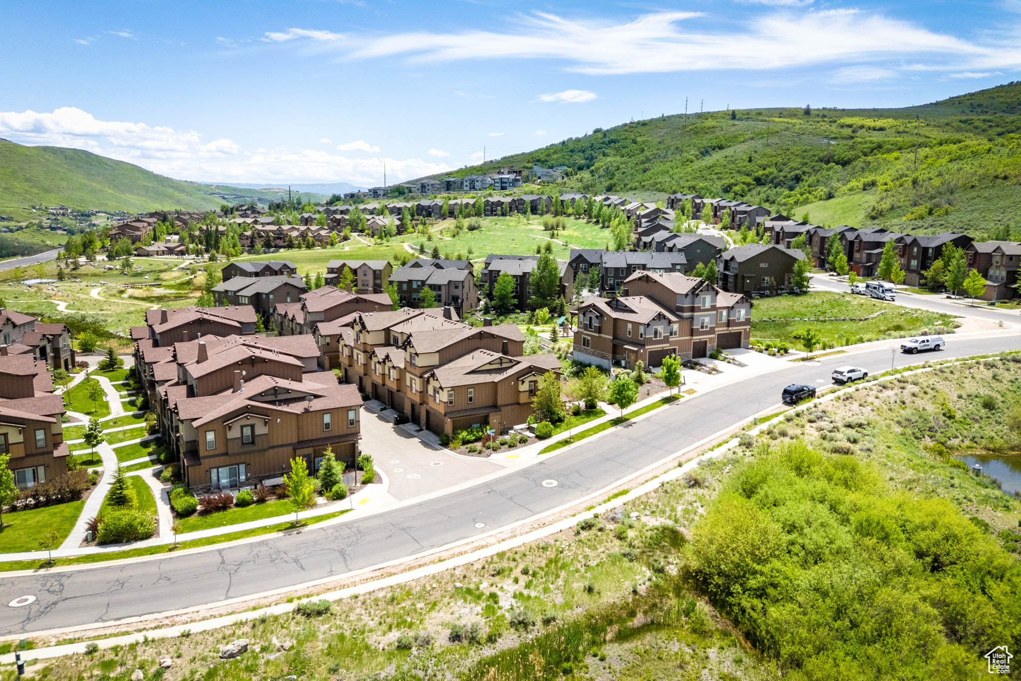 PARK'S EDGE - Residential