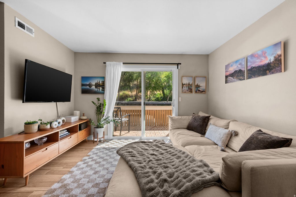 Photo of 1281 E RIDGE MEADOW LN S #8D, Cottonwood Heights, UT 84047 (MLS # 2185816)