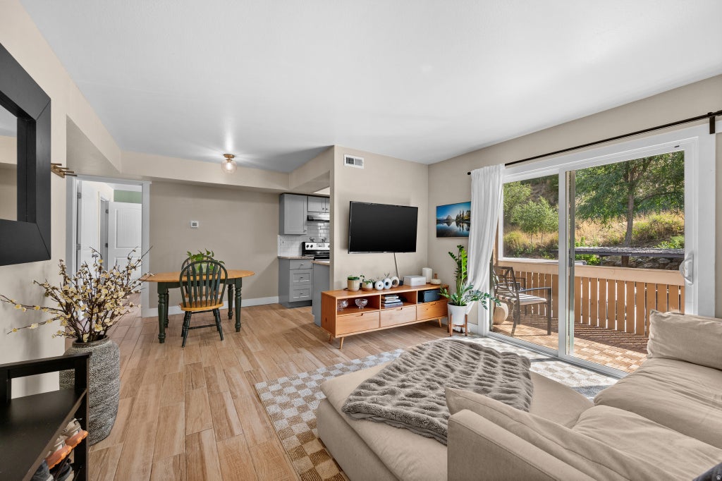 Photo of 1281 E RIDGE MEADOW LN S #8D, Cottonwood Heights, UT 84047 (MLS # 2185816)