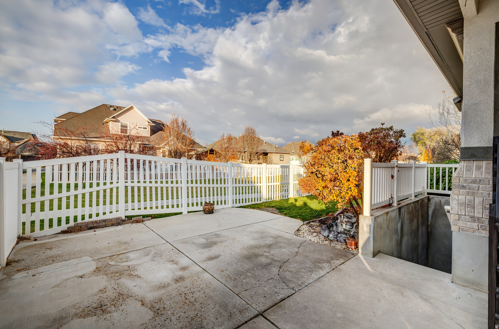 FOX GATE FARMS - Residential