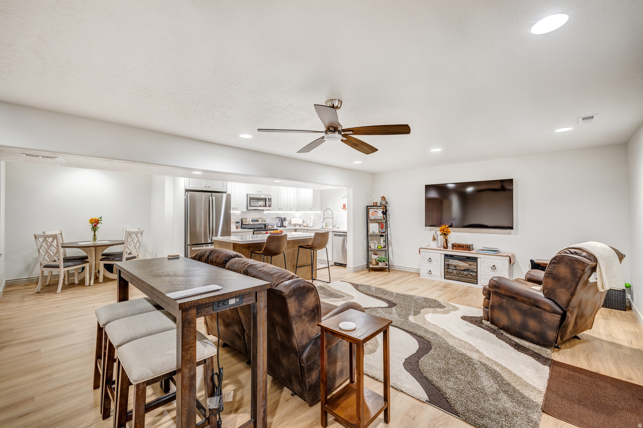 FOX GATE FARMS - Residential