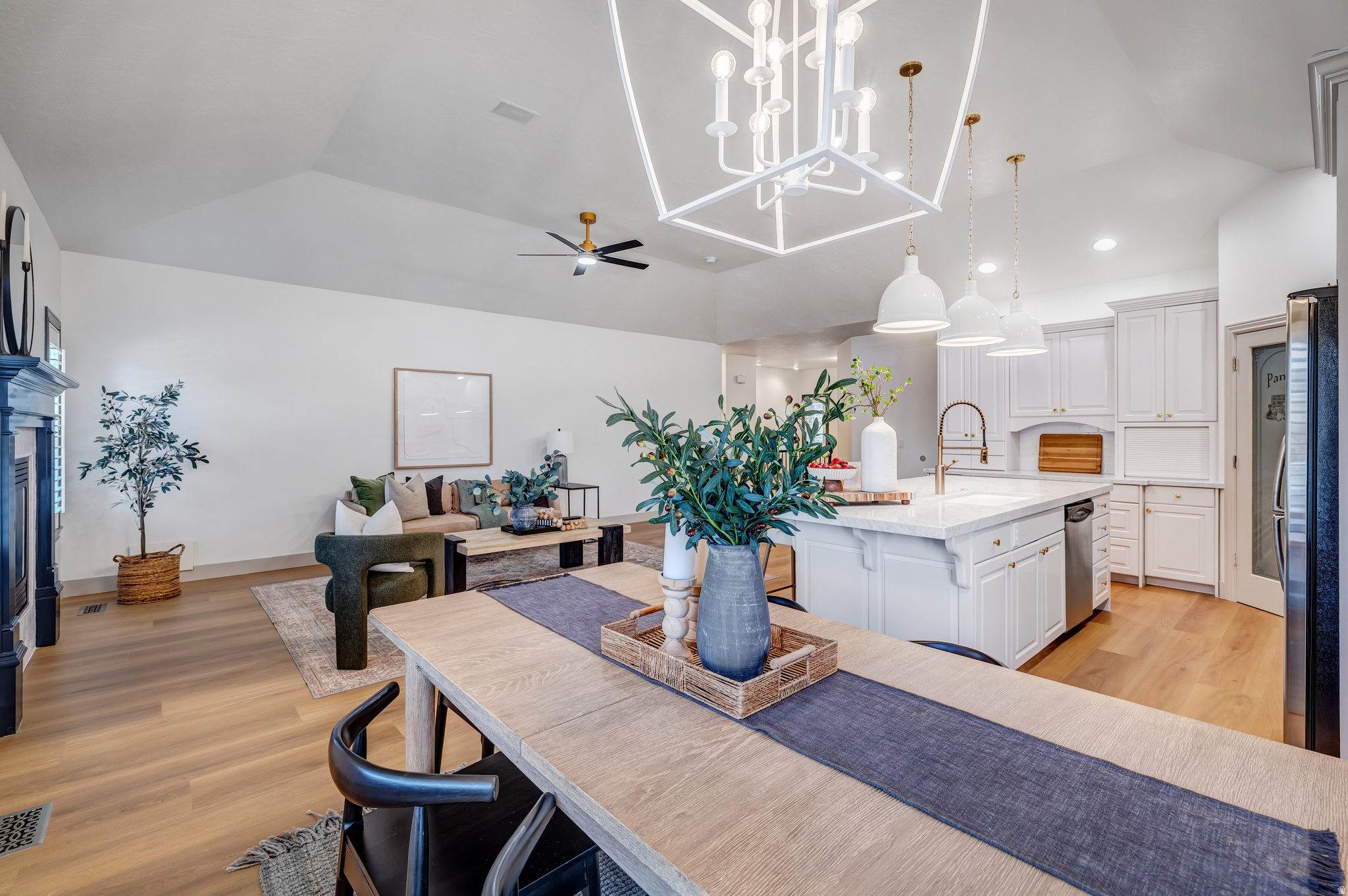 FOX GATE FARMS - Residential