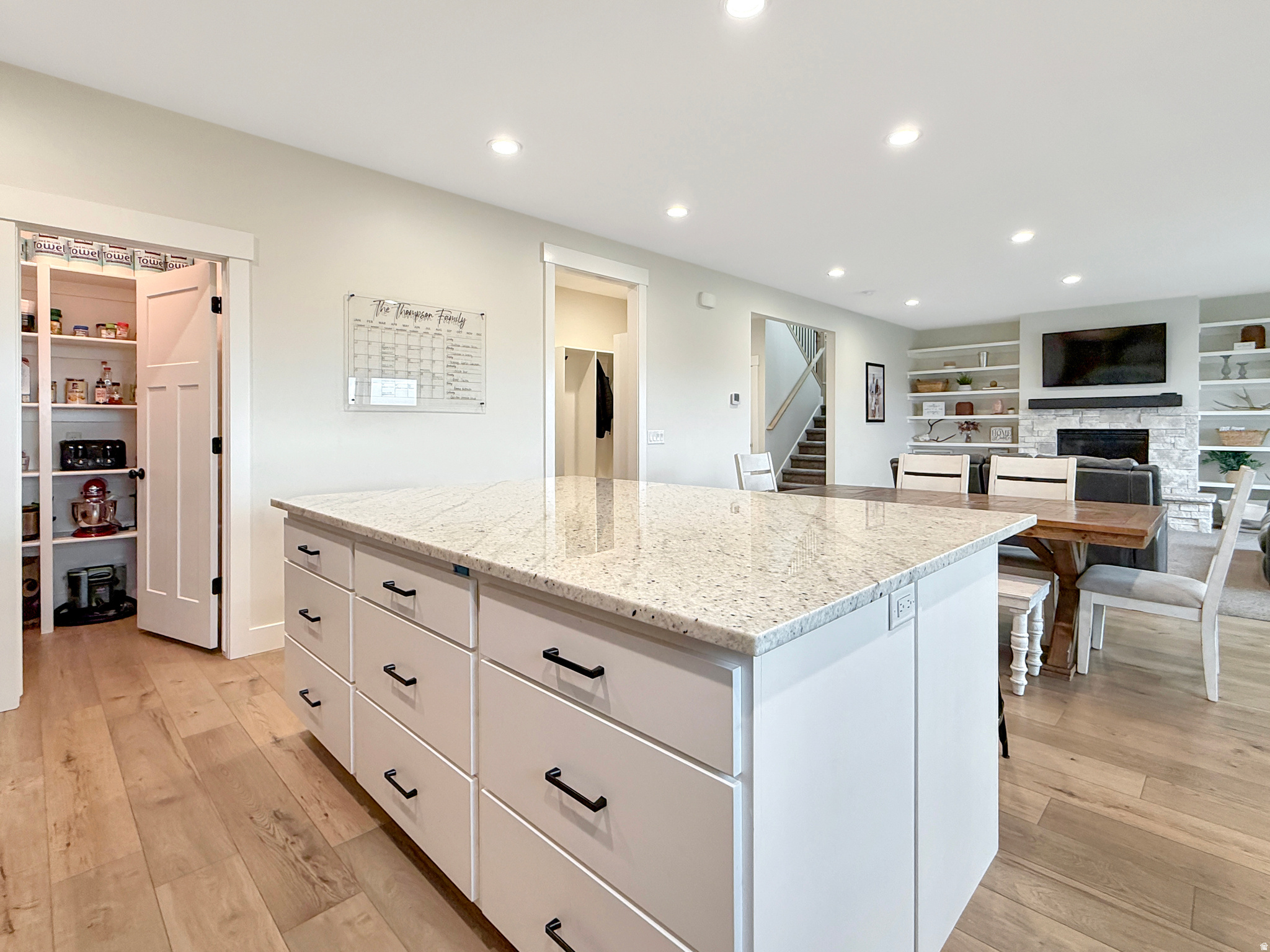 H&L ANDERSEN - Residential