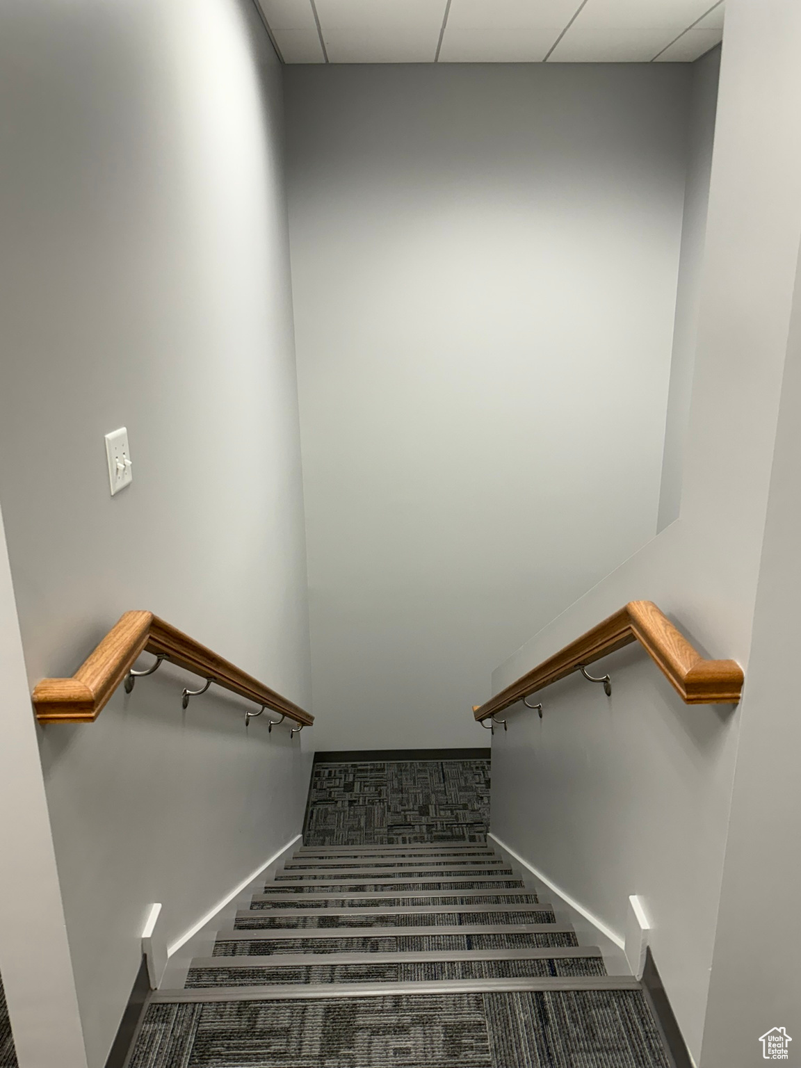 AF9 CONDO - Commercial Lease