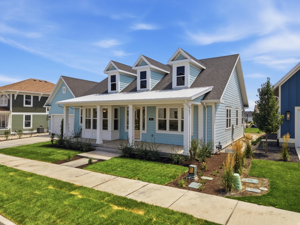 Photo of 952 S MATHILDA DR #156, Saratoga Springs, UT 84045 (MLS # 2185408)