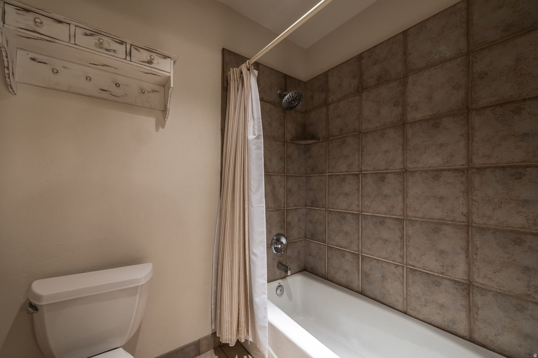 AERIE AREA - Residential