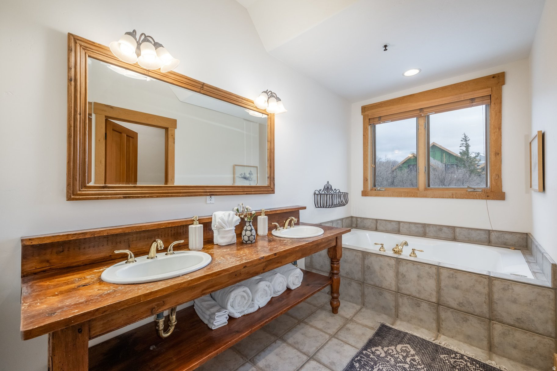 AERIE AREA - Residential