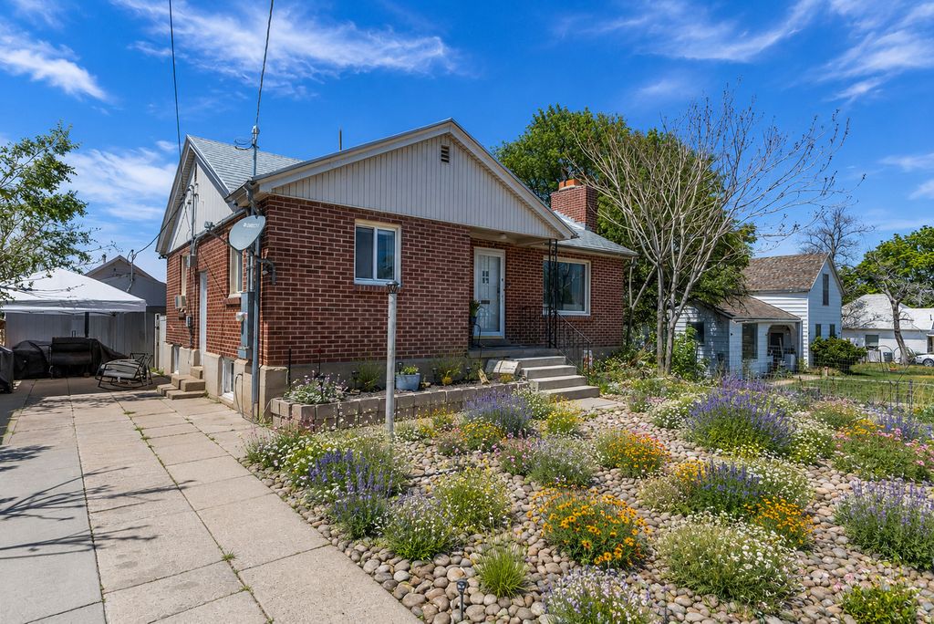 Photo of 354 S 100 W, Tooele, UT 84074 (MLS # 2157150)