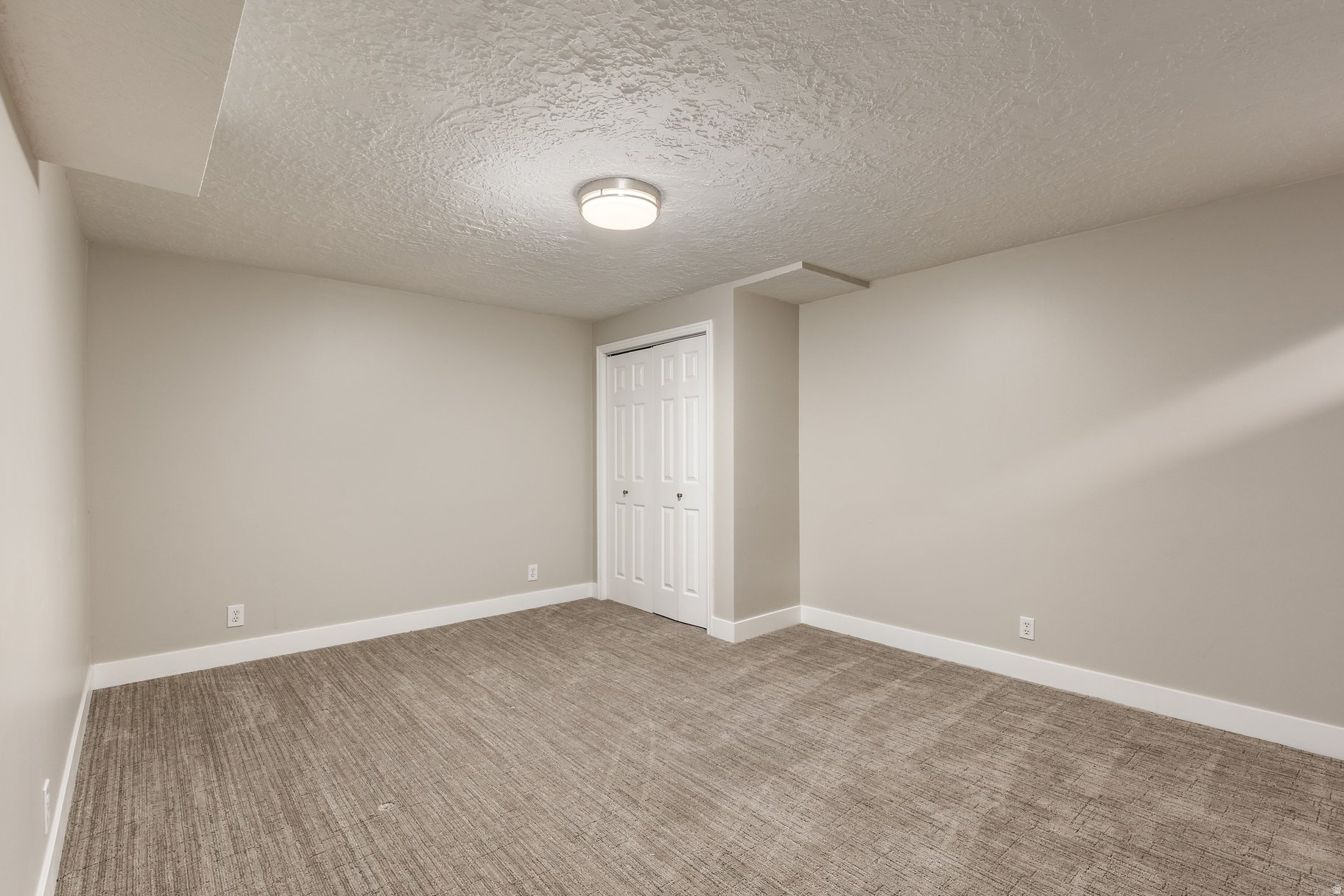 QUAIL HOLLOW #7 - Residential