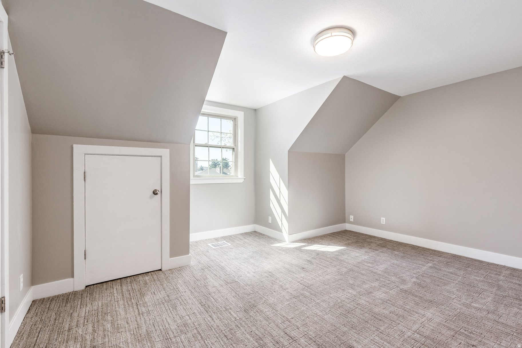 QUAIL HOLLOW #7 - Residential