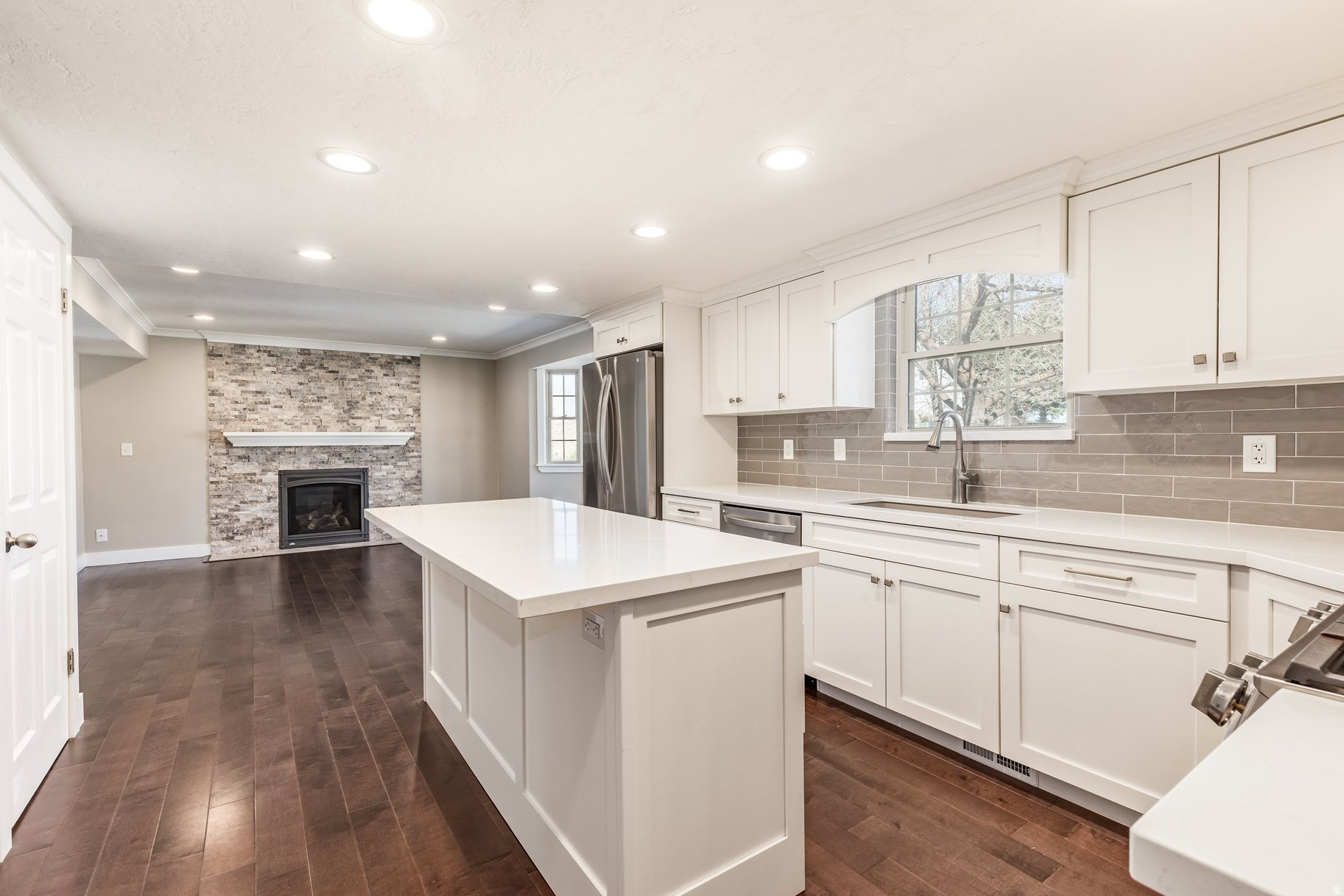 QUAIL HOLLOW #7 - Residential