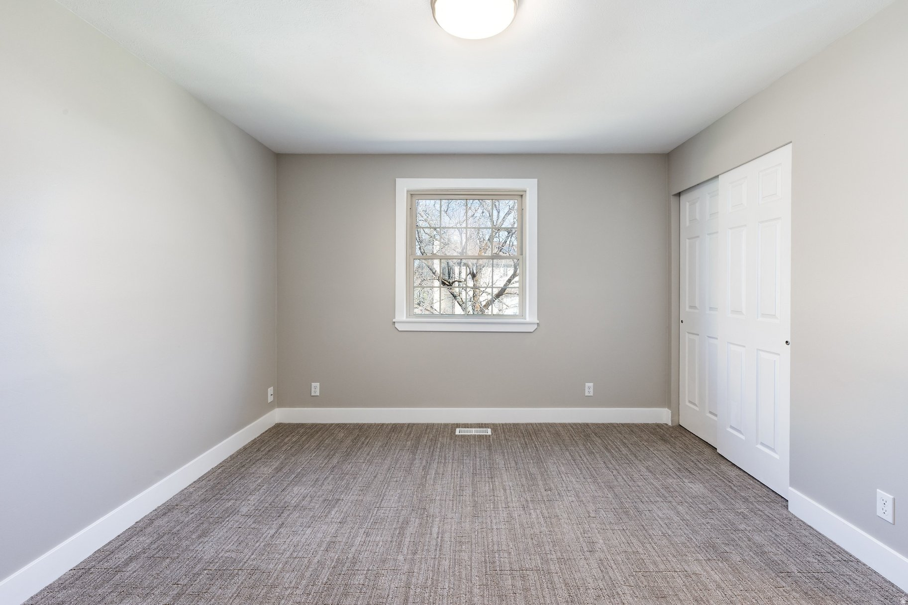 QUAIL HOLLOW #7 - Residential