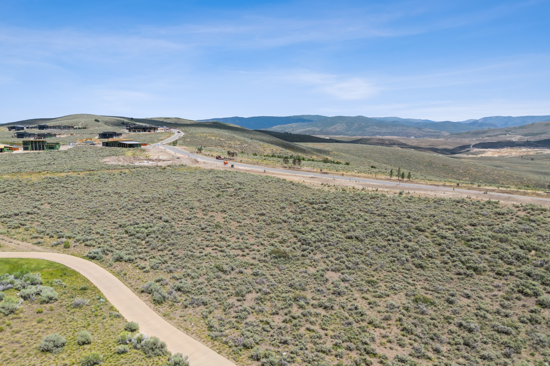 LINKS EDGE - Residential