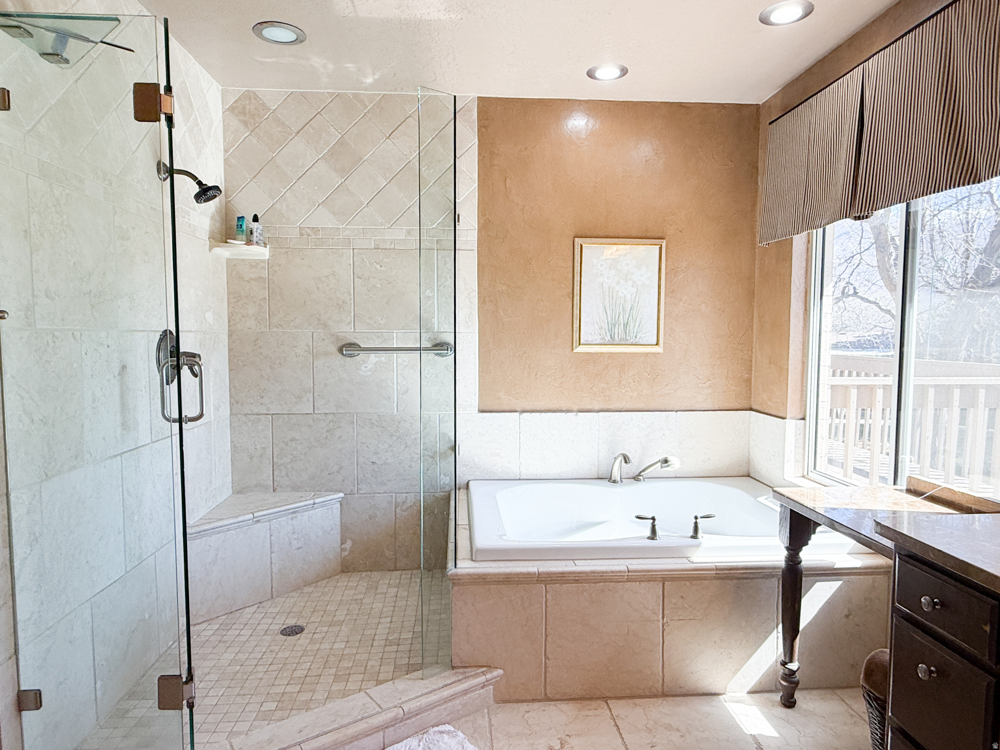 NORTH OAKS COVE - Residential