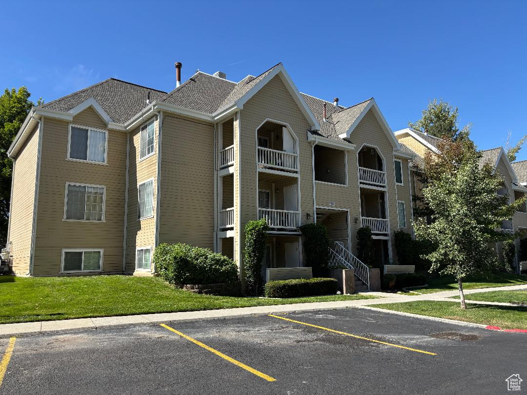 WATERSIDE CONDMN - Residential