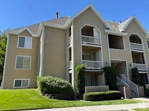 Tiny photo for 1212 E WATERSIDE CV #10, Cottonwood Heights, UT 84047 (MLS # 2115748)