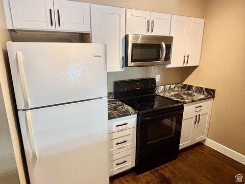 Tiny photo for 1212 E WATERSIDE CV #10, Cottonwood Heights, UT 84047 (MLS # 2115748)