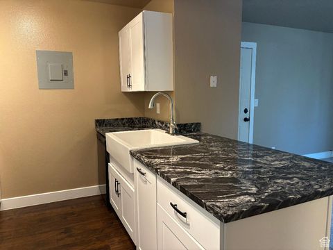 Tiny photo for 1212 E WATERSIDE CV #10, Cottonwood Heights, UT 84047 (MLS # 2115748)