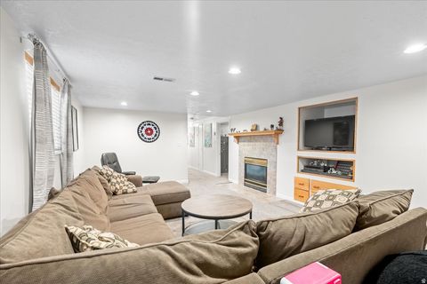 Tiny photo for 2883 W JANALEE DR, West Jordan, UT 84088 (MLS # 2122011)