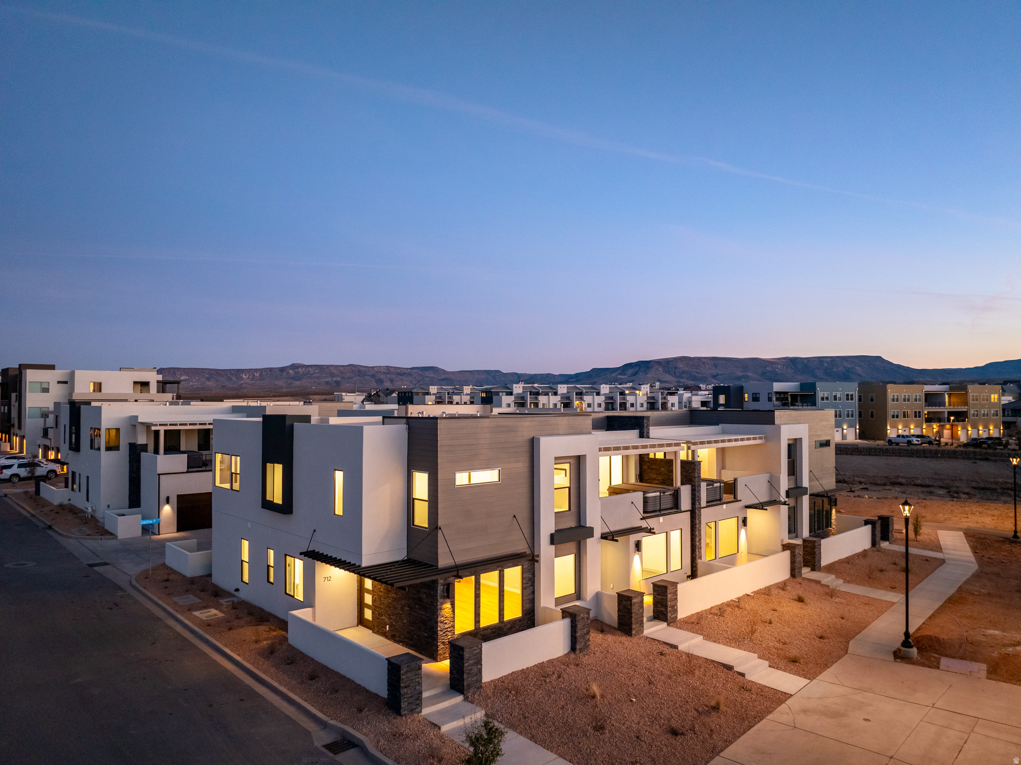 ATKINVILLE TOWNHOMES AT DESERT COLOR - Residential