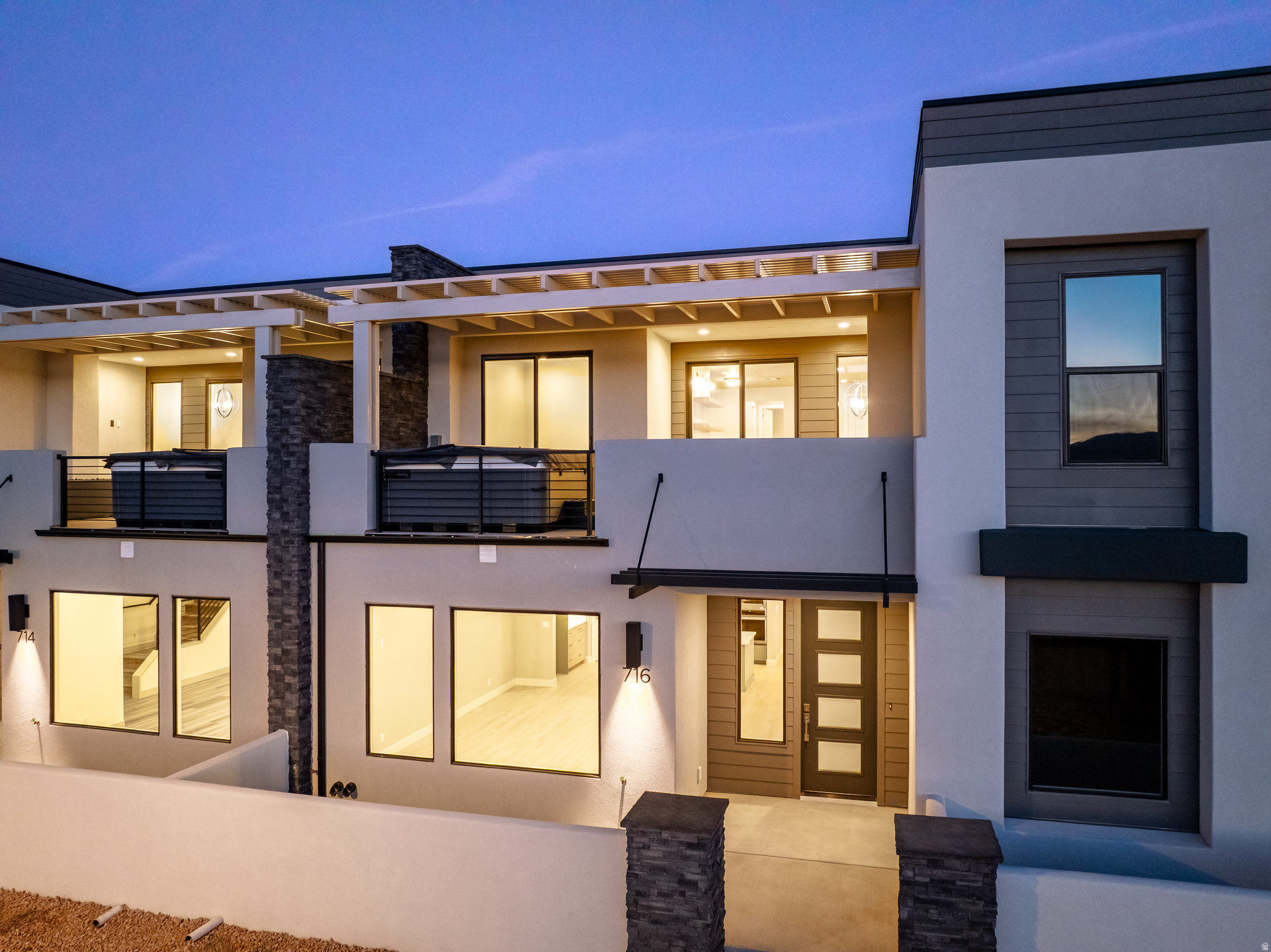 ATKINVILLE TOWNHOMES AT DESERT COLOR - Residential