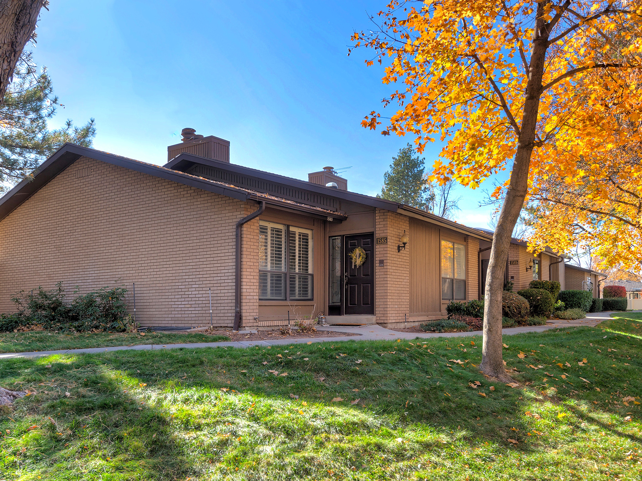 BROOKSTONE - Residential