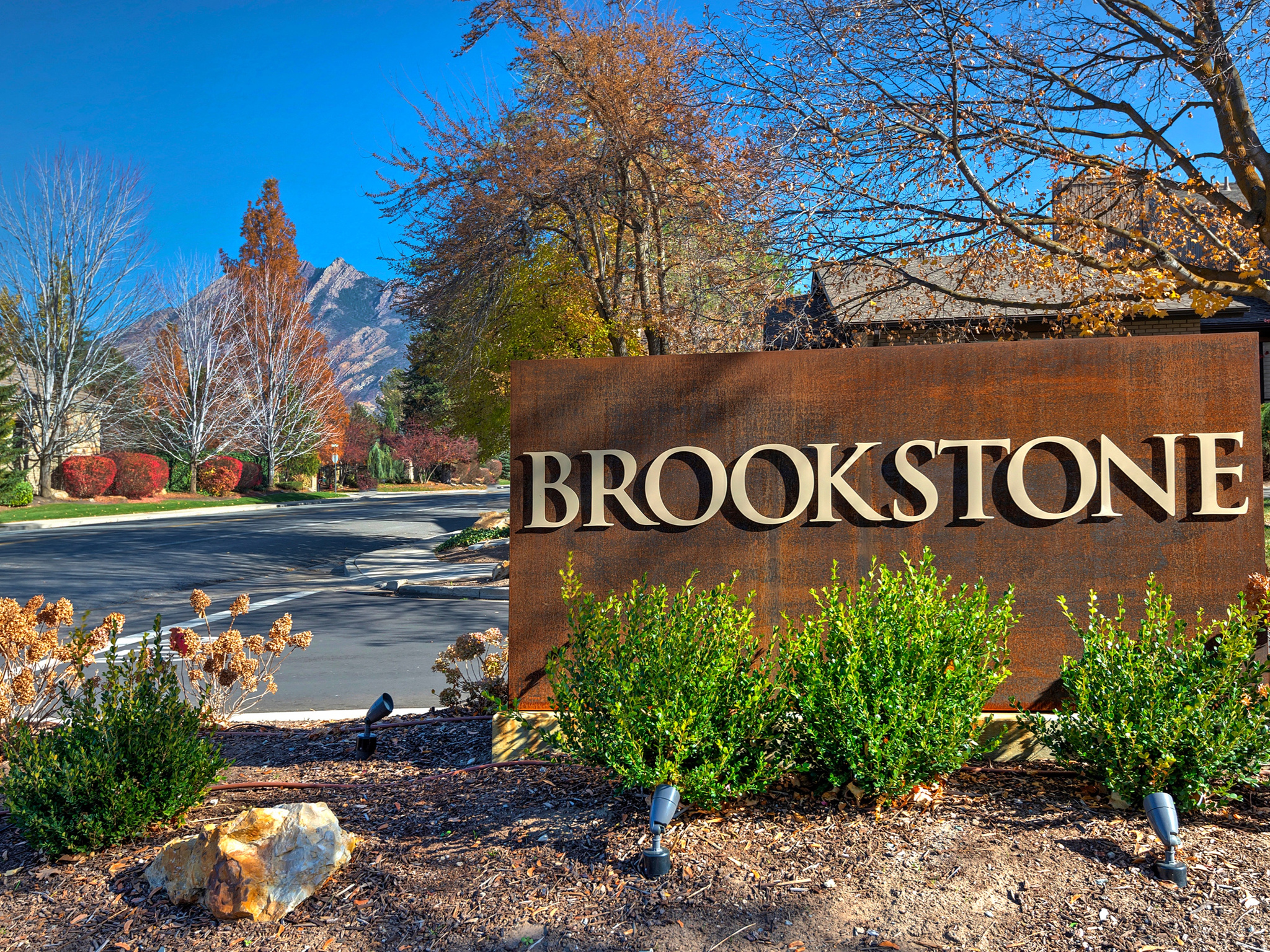 BROOKSTONE - Residential