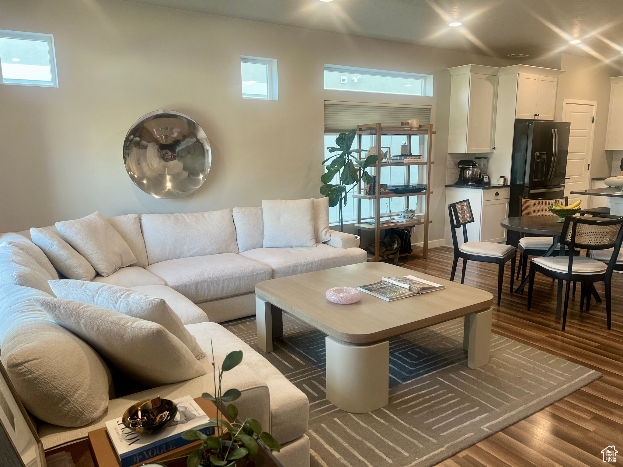 Saratoga Springs, Utah 84045, United States, 3 Bedrooms Bedrooms, ,2 BathroomsBathrooms,Residential,Pending,27417