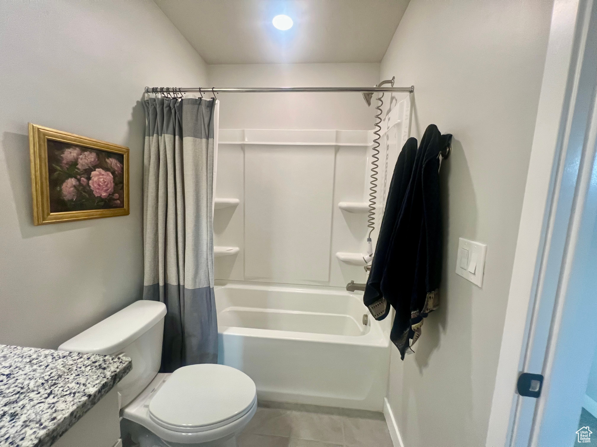 Saratoga Springs, Utah 84045, United States, 3 Bedrooms Bedrooms, ,2 BathroomsBathrooms,Residential,Pending,27417