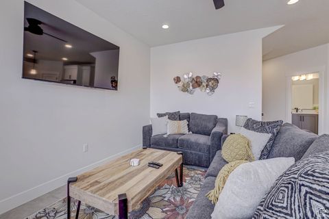 Tiny photo for 1301 E VISTA ROJA PL, Washington, UT 84780 (MLS # 2114734)